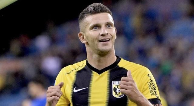 通过对球员 通过对球员