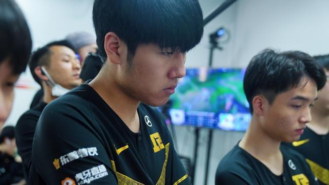 通过快速反 通过快速反